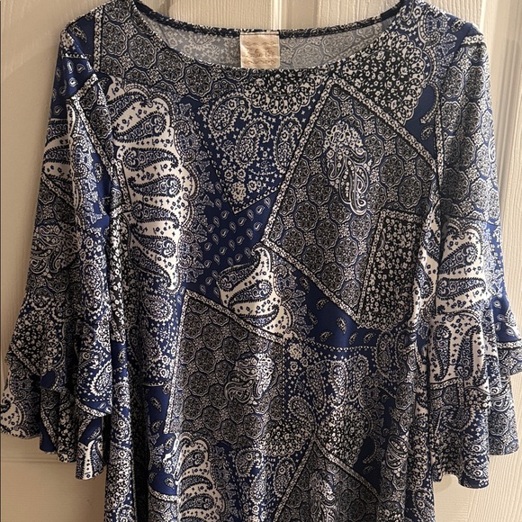 Zadie B'S Tops - Navy Paisley Ruffle Sleeve Tunic Top